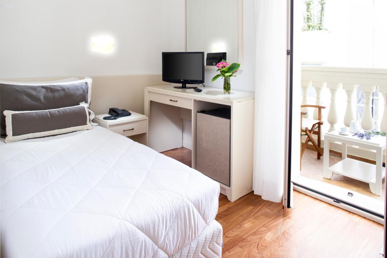 Novecento Suite Hotel Ричоне Екстериор снимка