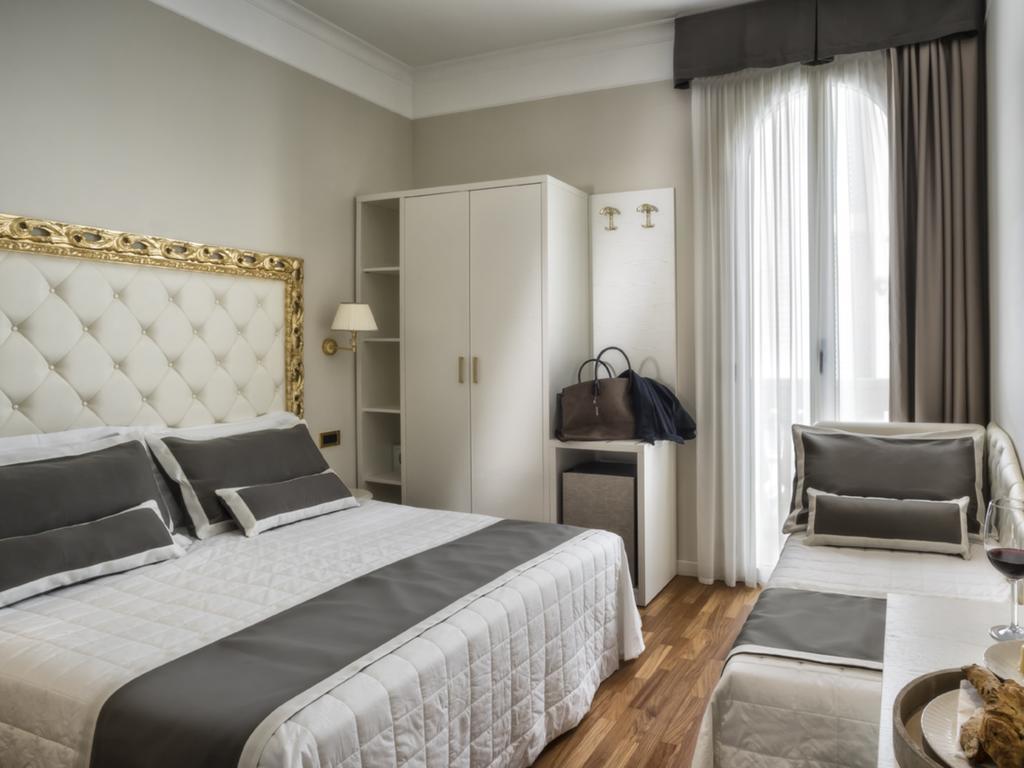 Novecento Suite Hotel Ричоне Екстериор снимка