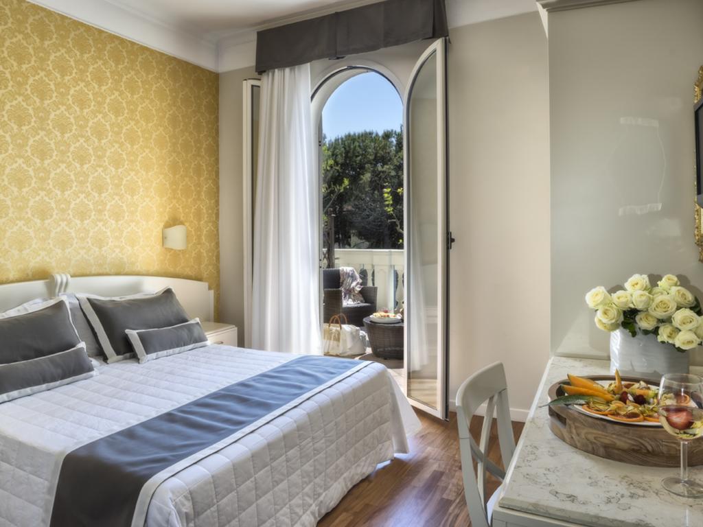 Novecento Suite Hotel Ричоне Екстериор снимка
