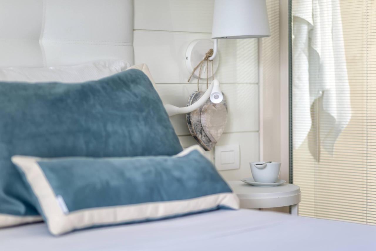 Novecento Suite Hotel Ричоне Екстериор снимка