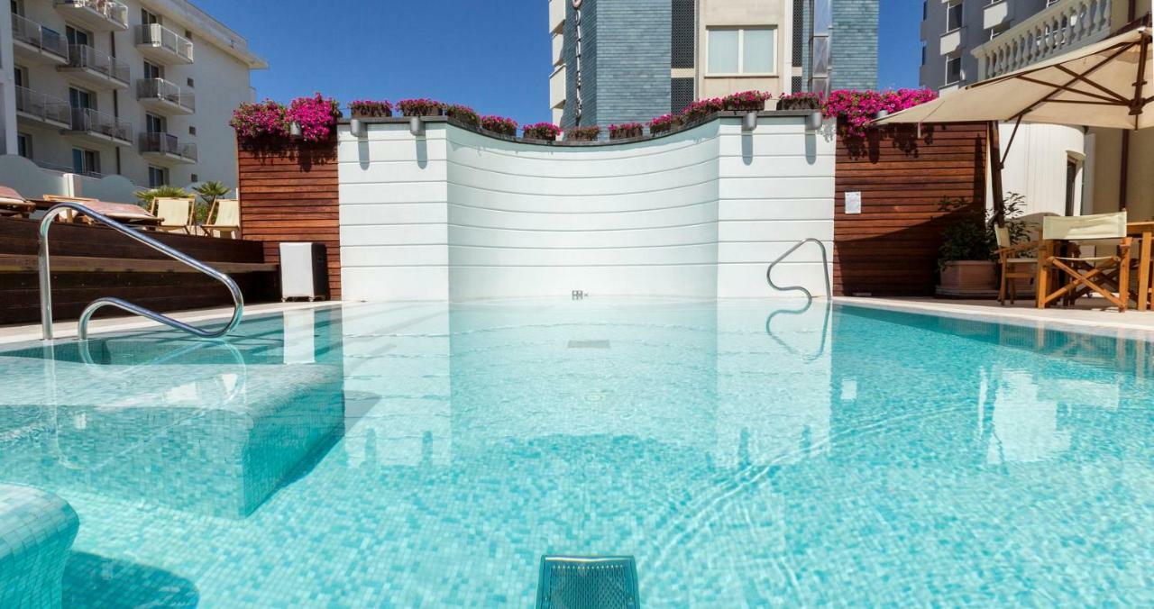 Novecento Suite Hotel Ричоне Екстериор снимка